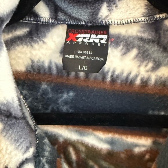 Men's wolf Patterned Shirt Jacket - Picture 2 of 4